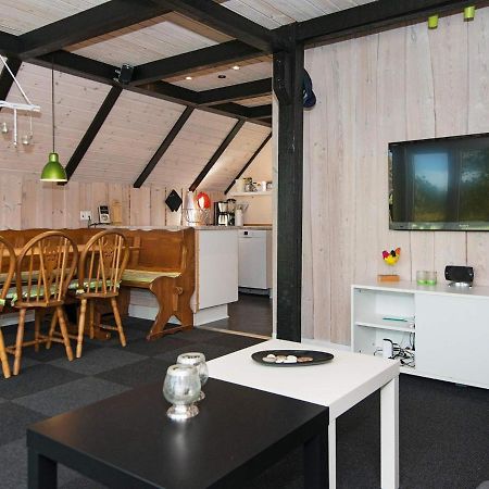 6 Person Holiday Home In R M Toftum  Exteriör bild